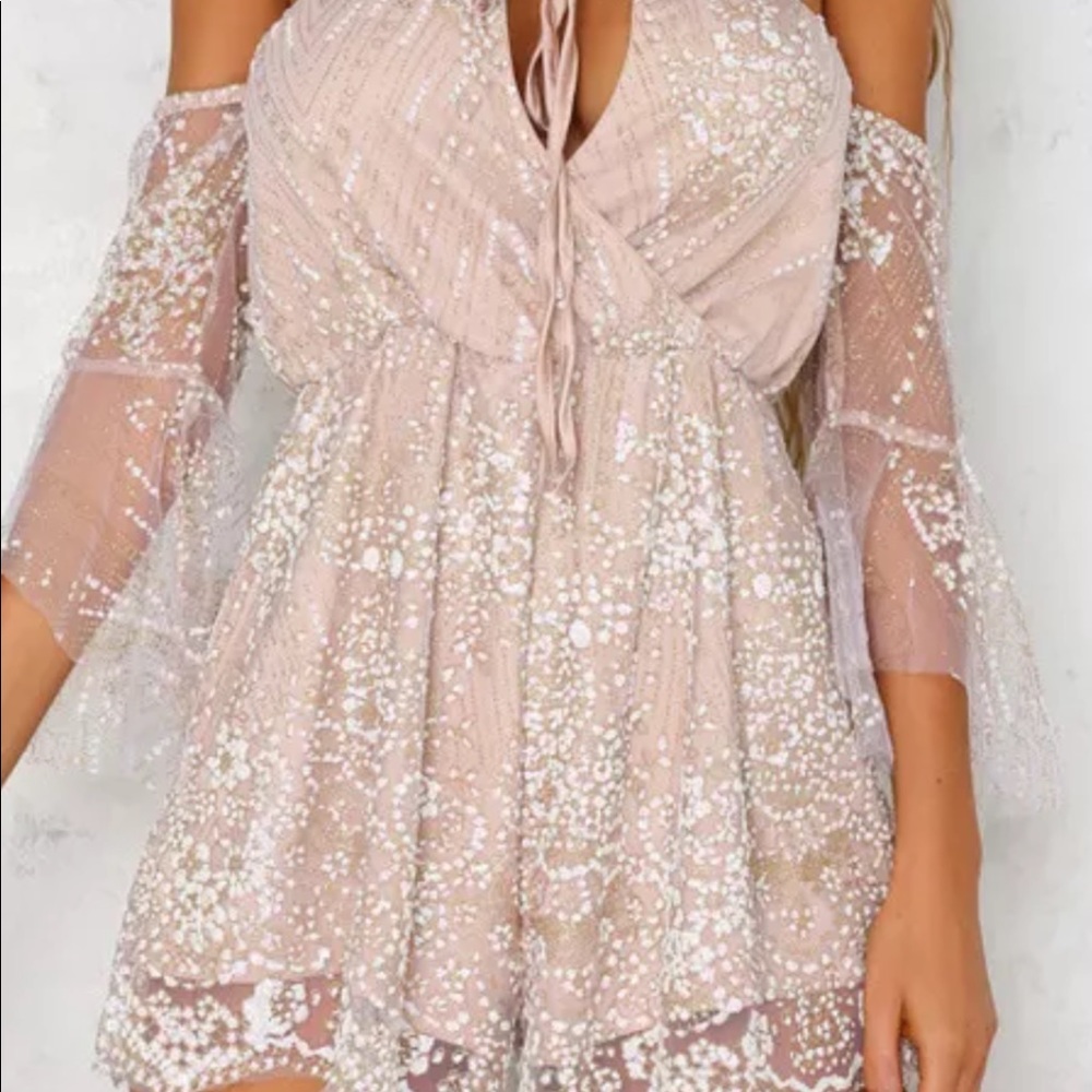 🎉HOST PICK🎉😍gorgeous romper😍 - Picture 3 of 8